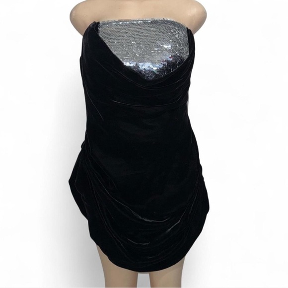 Oscar de la Renta black strapless draped velvet and sequin top / minidress - Picture 2 of 14